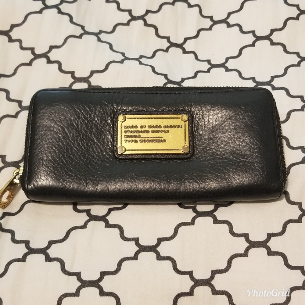 Marc Jacobs Zipper Wallet